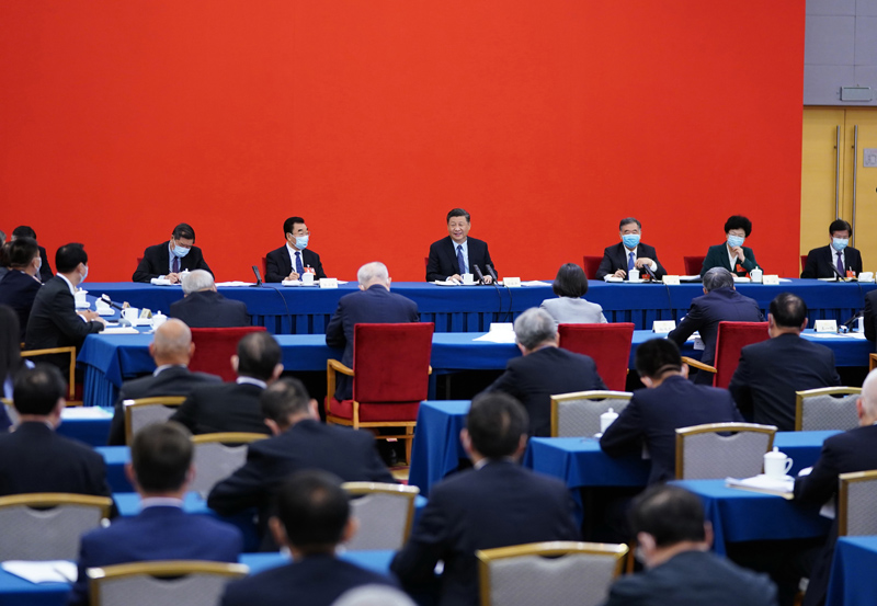 習近平看望參加政協(xié)會(huì )議的經(jīng)濟界委員